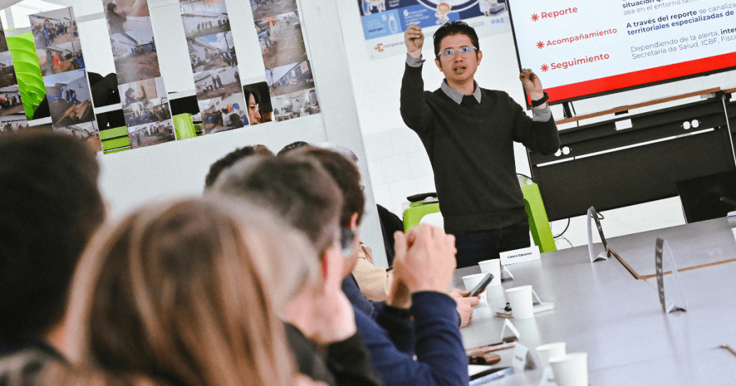 Líderes en educación destacan entornos seguros y bienestar en Bogotá