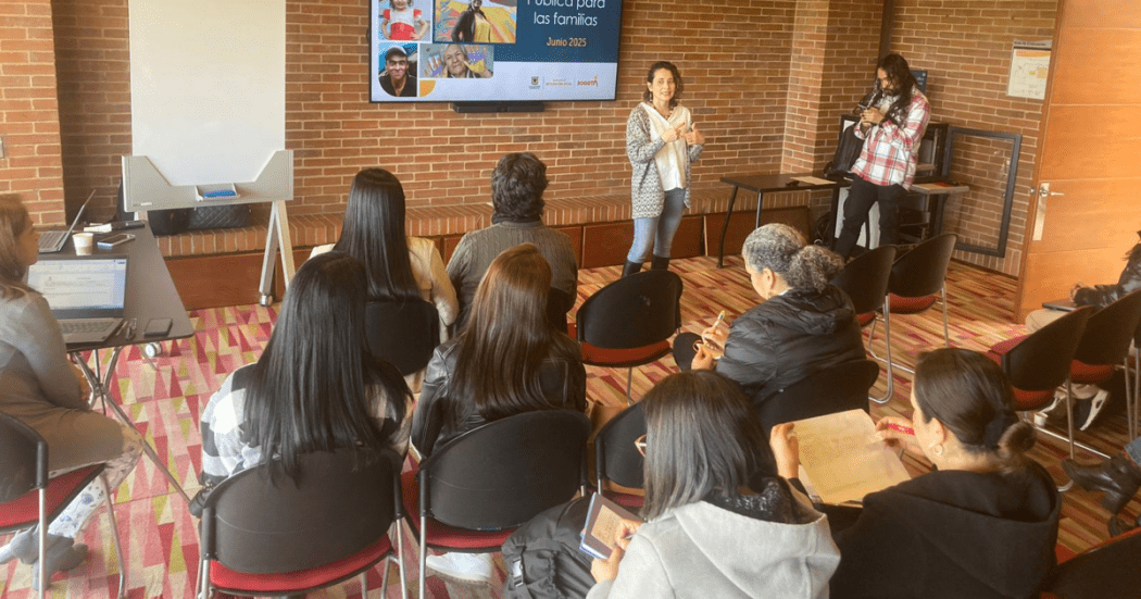 Política Pública en Bogotá para familias se fortalece por talleres