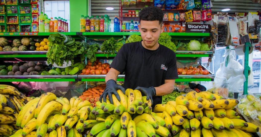 Comerciante y emprendedor asiste Feria Servicios en Paloquemao julio de 30