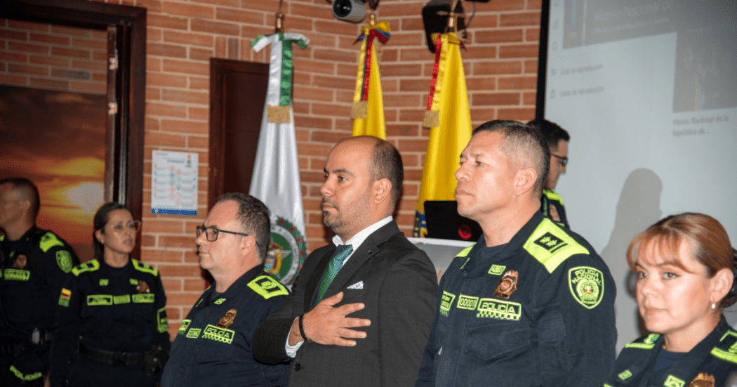 Bogotá reconoce líderes de seguridad y firma pacto con Policía