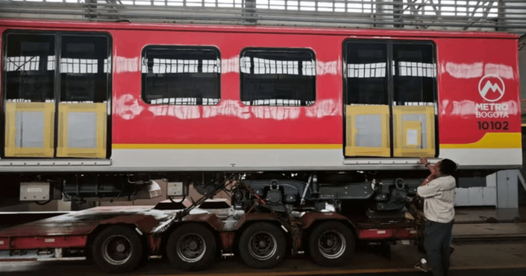 De qué manera se envían los trenes del Metro de Bogotá desde China
