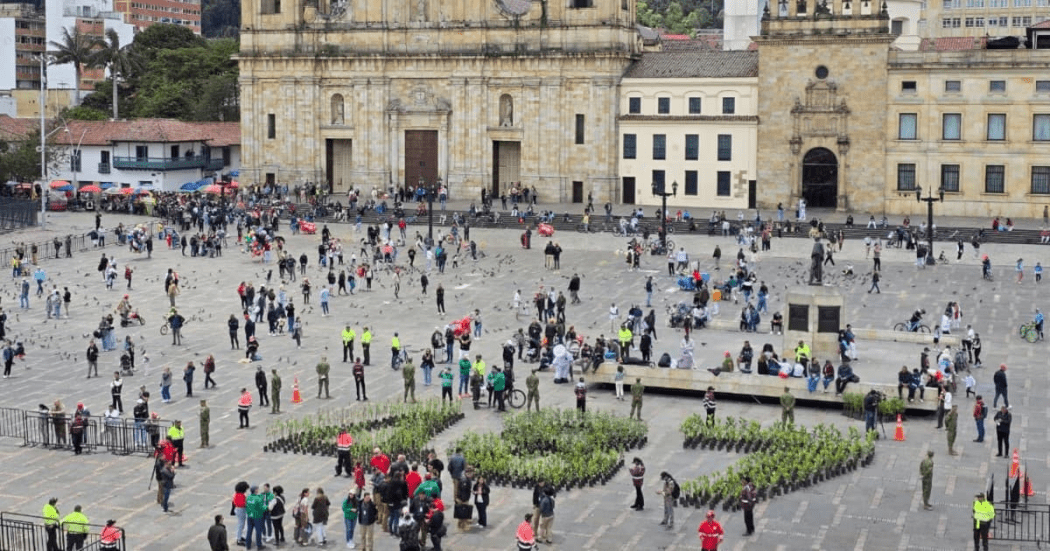 Cumpleaños de Bogotá árboles restauración de los humedales y cerros
