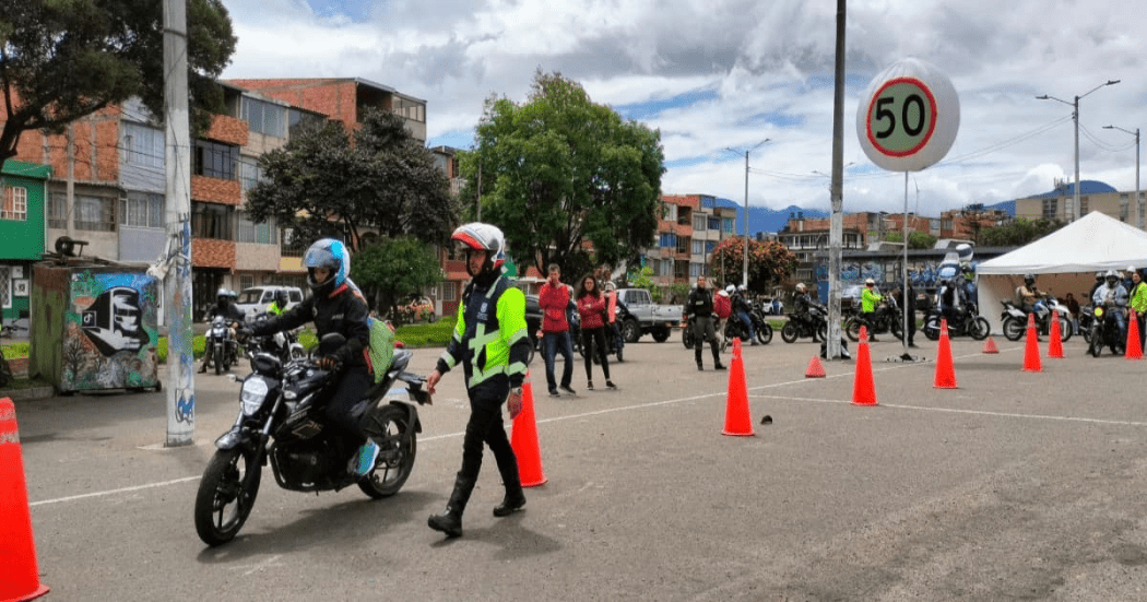 Curso gratuito conducción mujeres motociclistas Bogotá 30 de agosto