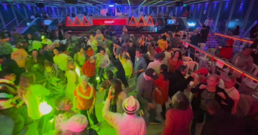 Más de 300 personas mayores disfrutaron del Bingo Sabrosón en Bogotá