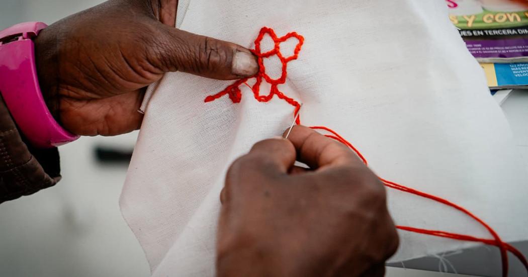 Mujeres de Casas Refugio fortalecen autonomía económica en Bogotá 2025