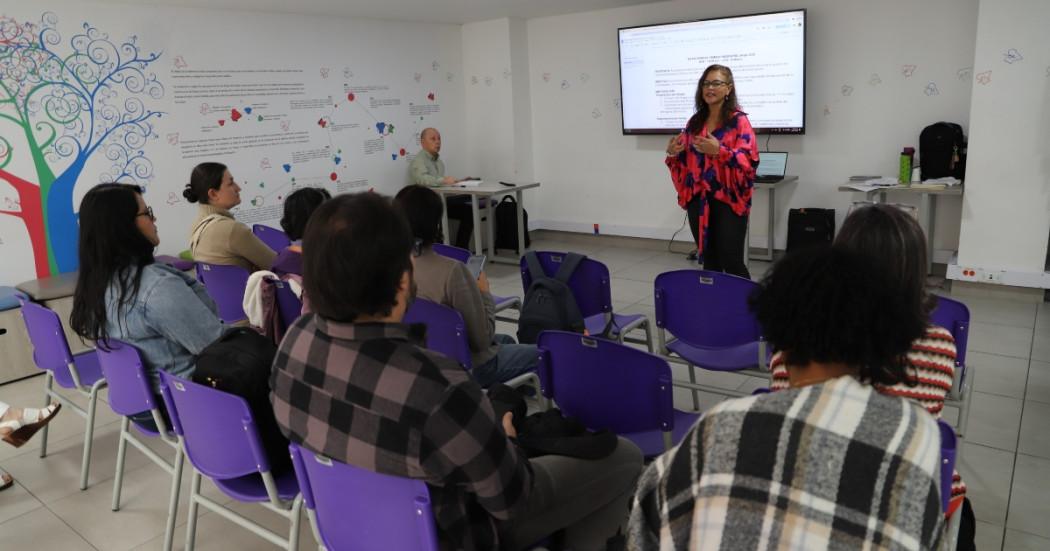 Nueva estrategia del IDEP en Bogotá 'Más Profes en Red' 2025 detalles
