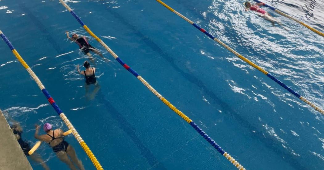 Piscinas Centro Felicidad Chapinero Bogota prácticas libres natación