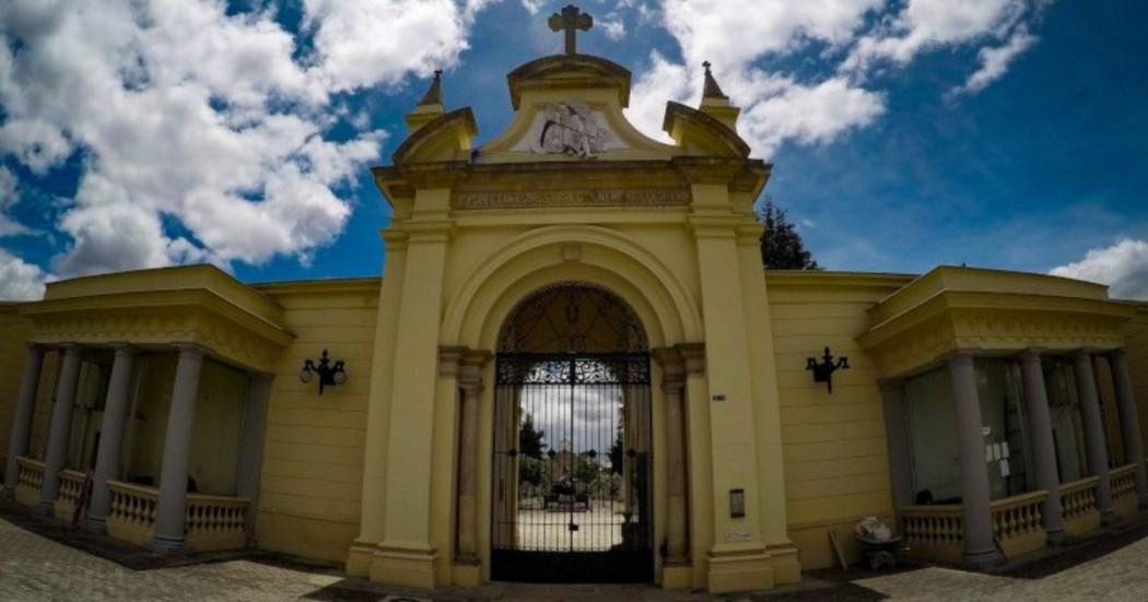 Por exequías Miguel Uribe Turbay cierre en Cementerio Central Bogotá 