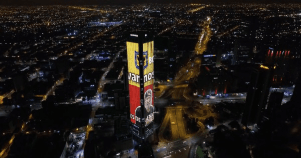 Torre Colpatria rindió homenaje a las personas mayores en Bogotá 
