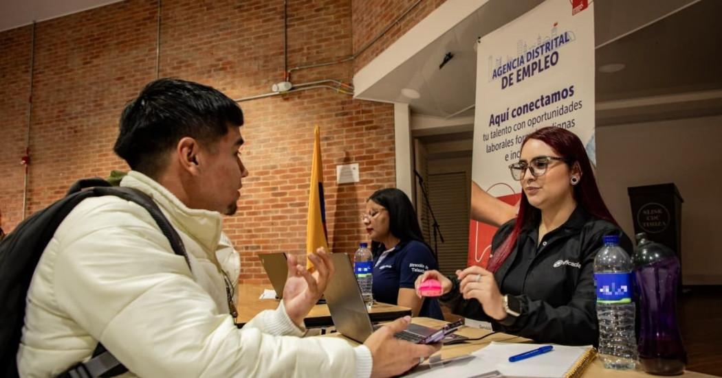 Trabajo sí hay Bogotá 100 vacantes call center lunes 11 de agosto 2025