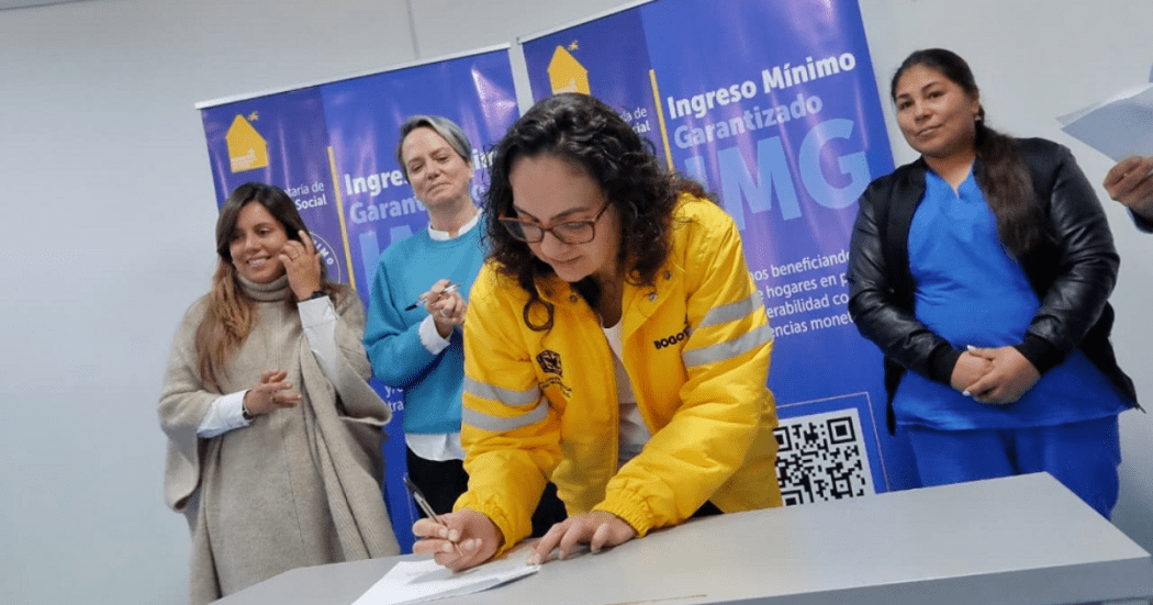 Transferencias monetarias para estudiantes distritales en Bogotá 