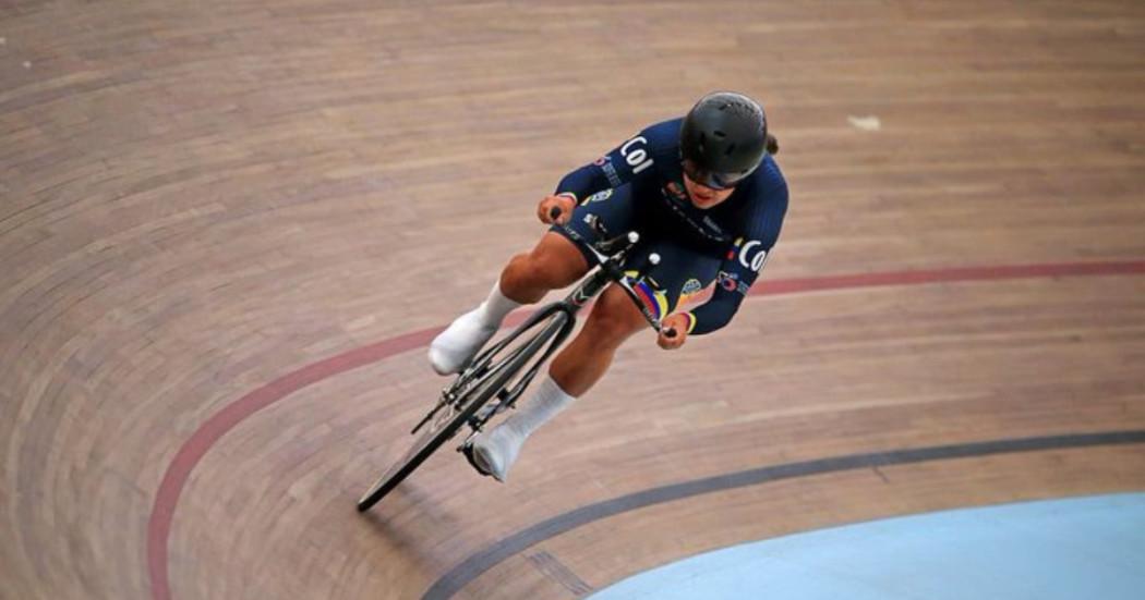 Valeria Hernández del Equipo Bogotá gana medalla de plata en ciclismo 