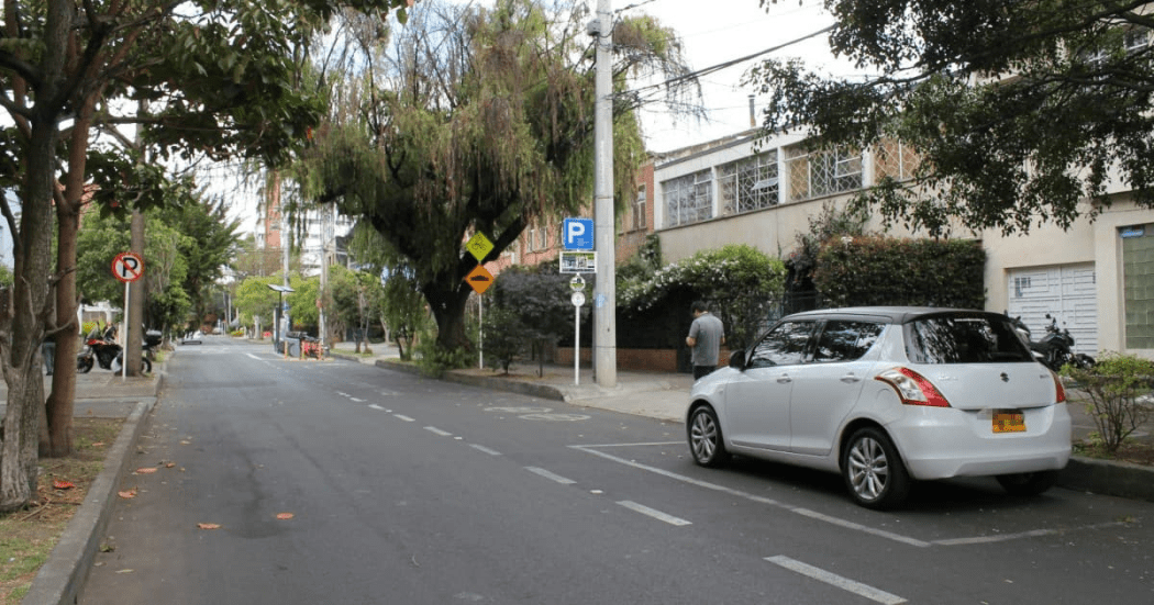 A finales de 2025, Bogotá tendrá más de 10.000 cupos para vehículos particulare