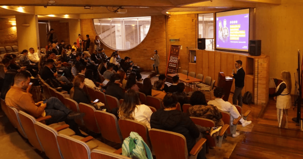 Bogotá Evaluación Intermedia de Política Pública Distrital de Juventud