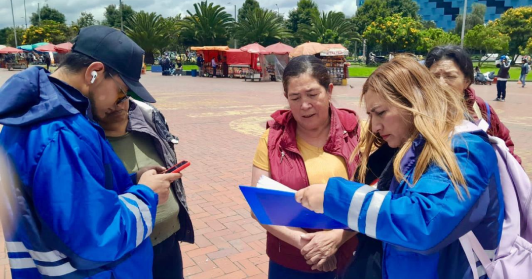 Bogotá lanza MegaRuta: apuesta de servicios para vendedores informales