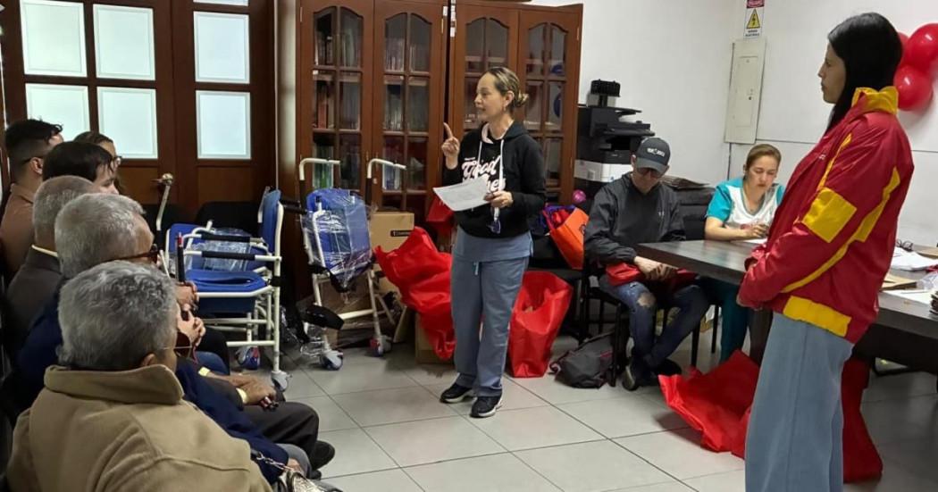 Bogotá entregó 148 ayudas técnicas para población con discapacidad 2025
