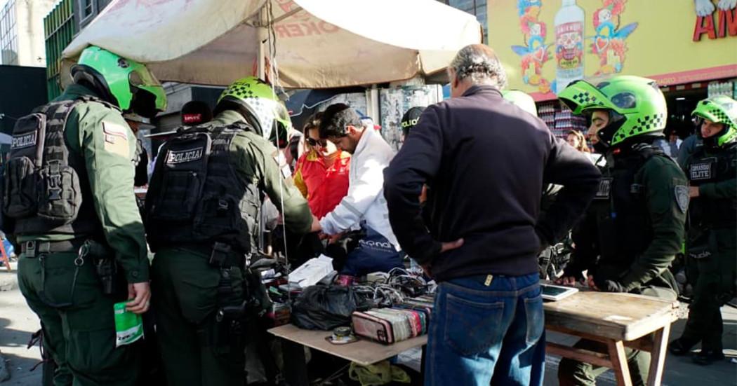 Incautan celulares con reporte de hurto y manipulación en la Calle 13 en Bogotá