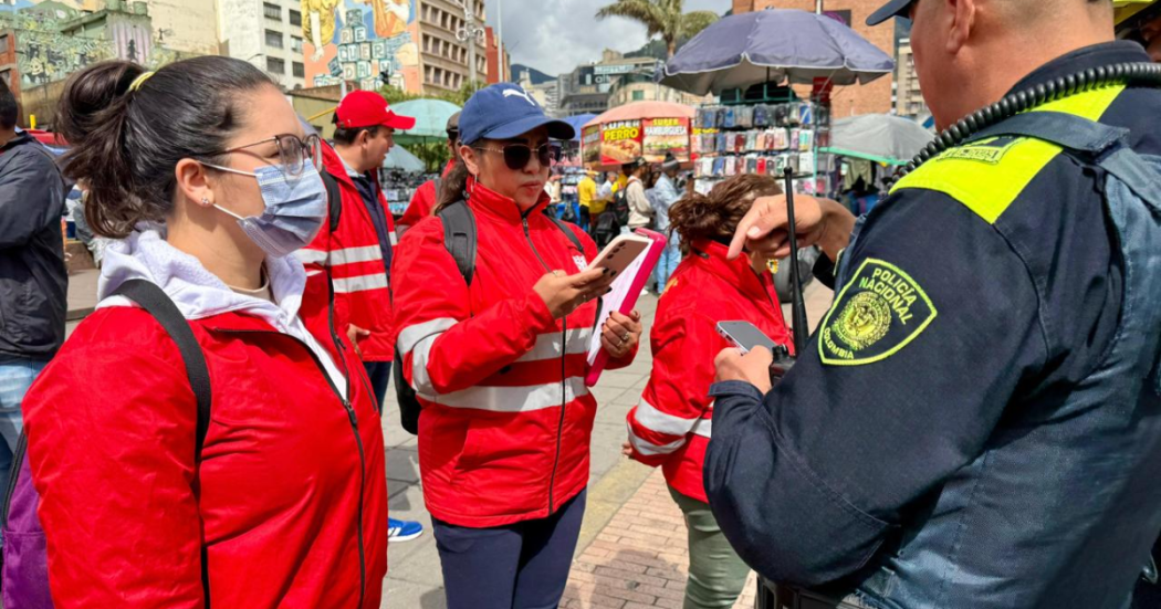 Operativo de control en San Victorino Bogotá incautadas armas blancas