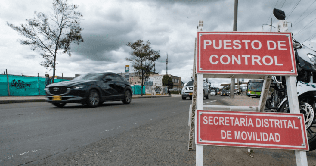 Pico y placa en Bogotá viernes 12 de septiembre particulares y taxis