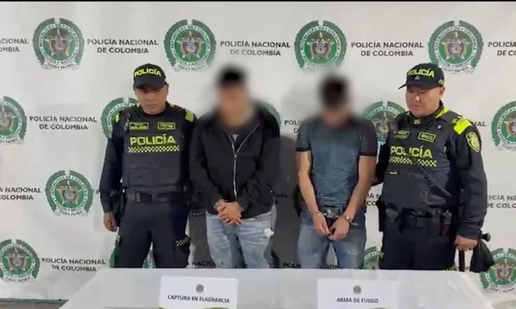 capturados-por-hurtar-un-celular-de-alta-gama-en-bogota-