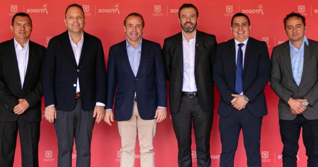 Seis representantes de Asocapitales 