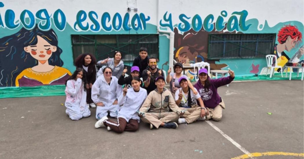 Adolescentes participando del servicio social 