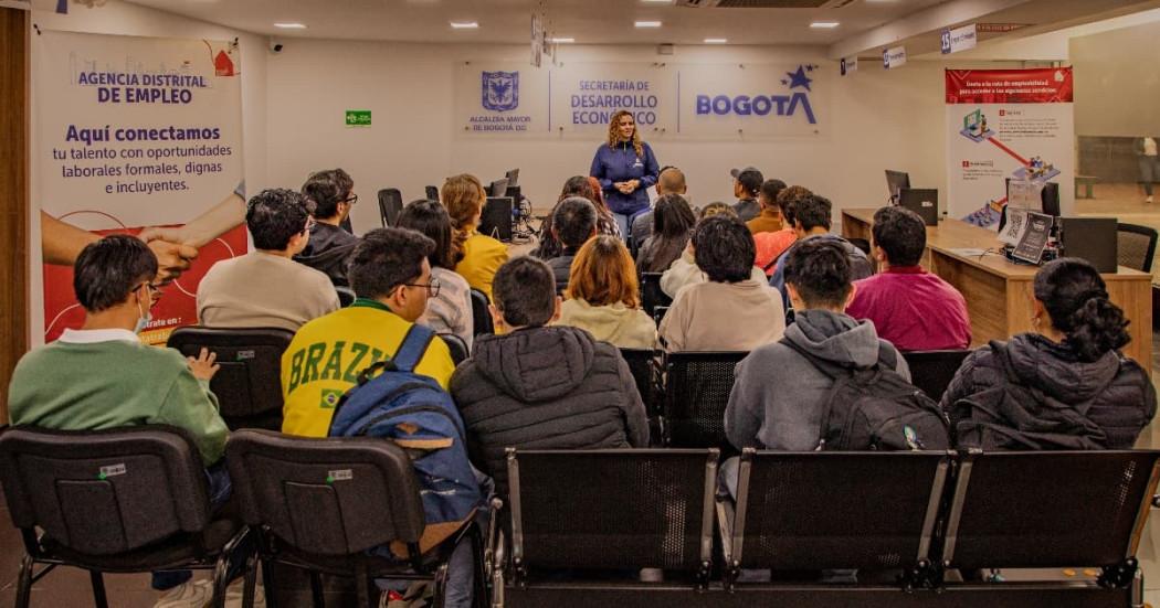 Accede a Experta con cursos gratis Bogotá y conecta con trabajo 2025