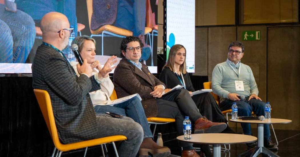 Foto de los secretarios distritales de Salud, Mujer, Educación, Integración Social y Cultura, Recreación y Deporte durante la XI Jornada Distrital de Epidemiología y Salud Pública.