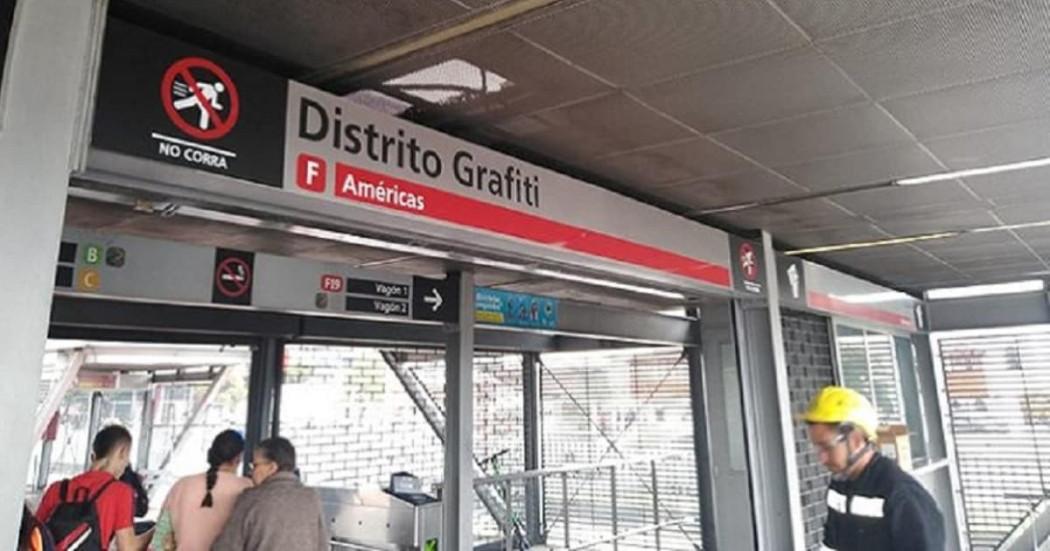 Foto de la estación de TransMilenio Distrito Grafiti en la avenida Las Américas.