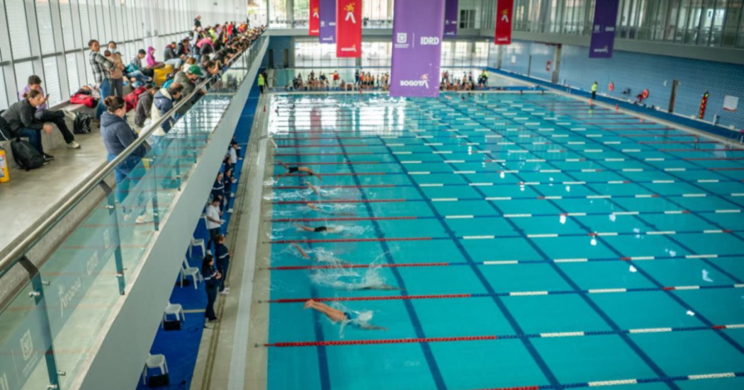Imagen de competencia en la piscina del CEFE San Cristobal