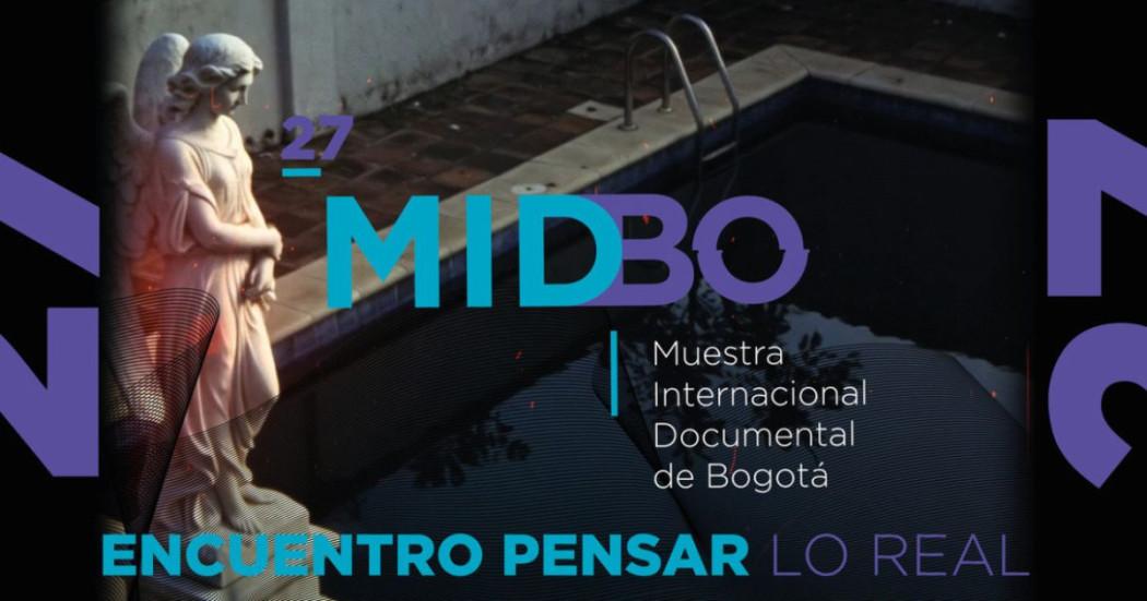 Fotografía afiche en letras 27ª Muestra Internacional Documental de Bogotá (MIDBO)