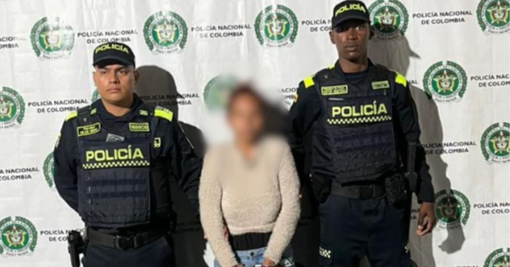 En la foto la mujer que tiró al río Bogotá a su hijo 