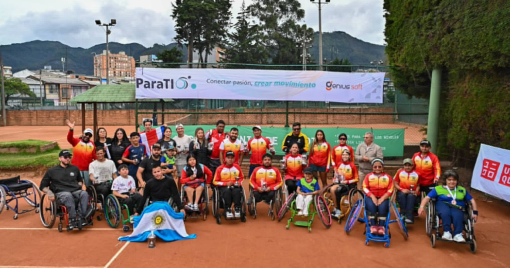 Imagen del Equipo Bogotá en la clausura del Torneo Internacional de Tenis en Silla de Ruedas