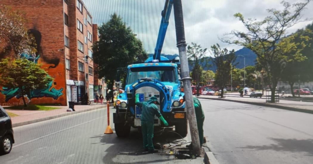 Foto que muestra trabajadores del Acueducto de Bogotá