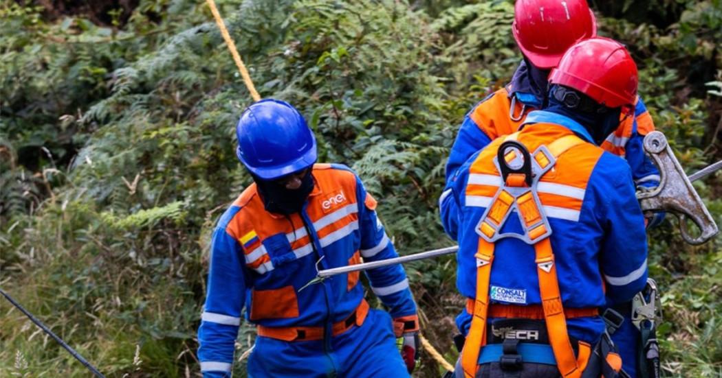 Foto con trabajadores de Enel Colombia 