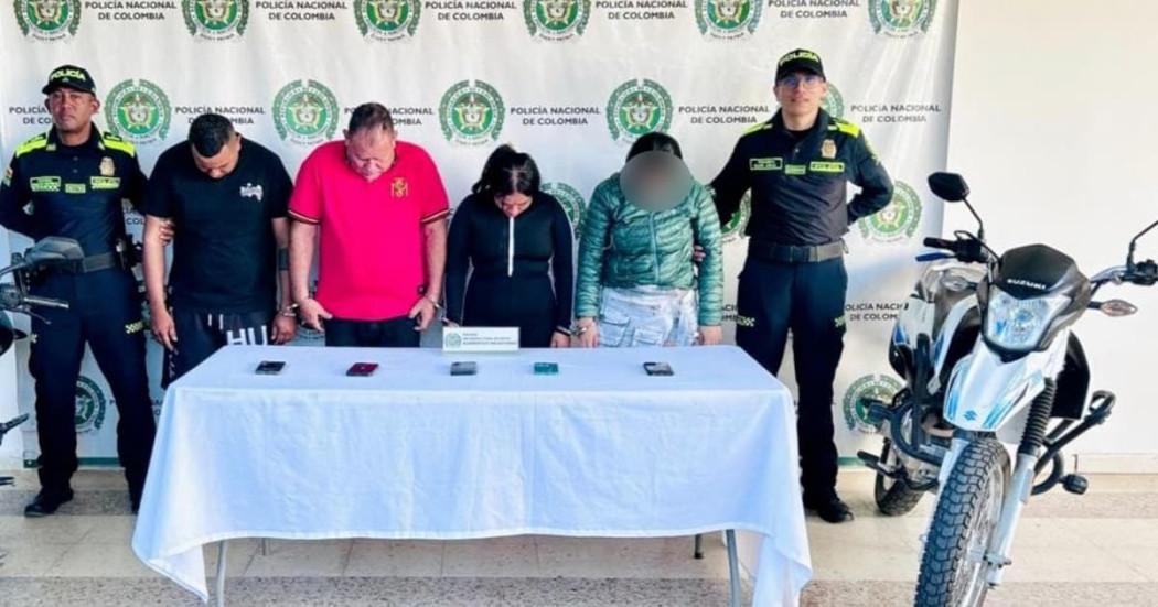 En la foto 4 personas capturadas por hurtar a usuarios del sistema financiero