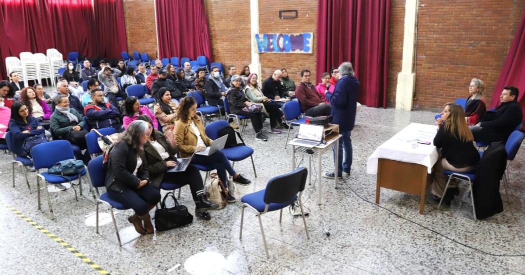 Foto que muestra docentes de Bogotá