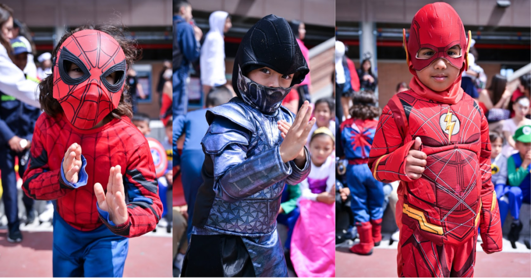 Foto de tres niños disfrazados