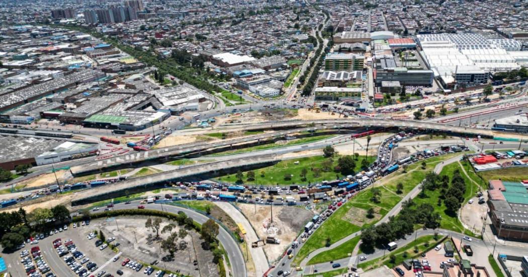 Foto panorámica de puentes de Puente Aranda en Bogotá