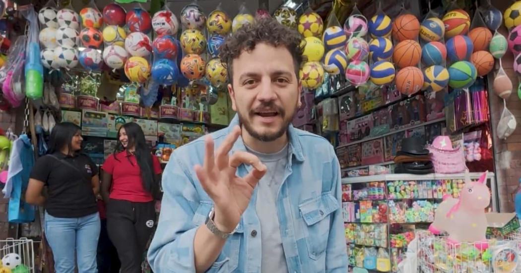 Presentador David Moncada en una tienda de Bogotá
