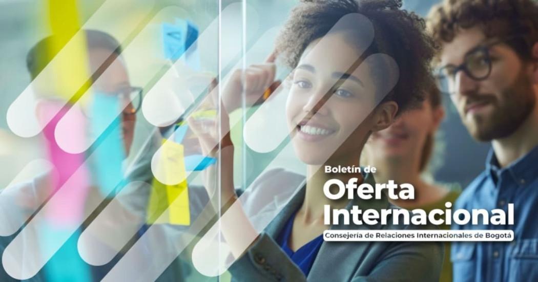 Foto de dos mujeres en una de las Feria para Negocios y Emprendedores.