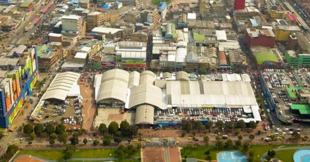 Foto aérea de San Victorino en el centro de Bogotá.