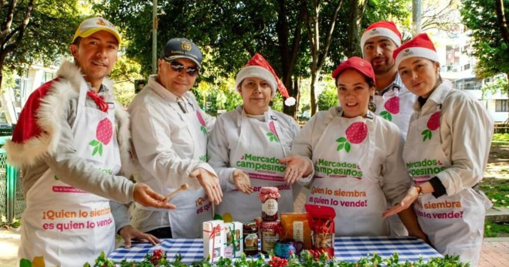 Campesinos en una de las jornadas de Mercados Campesinos de Bogotá para comprar los regalos Navidad 2025