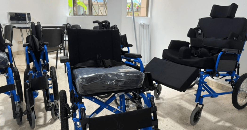 Foto de una silla de ruedas