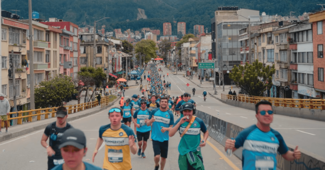 Imagen de personas en carrera atlética 