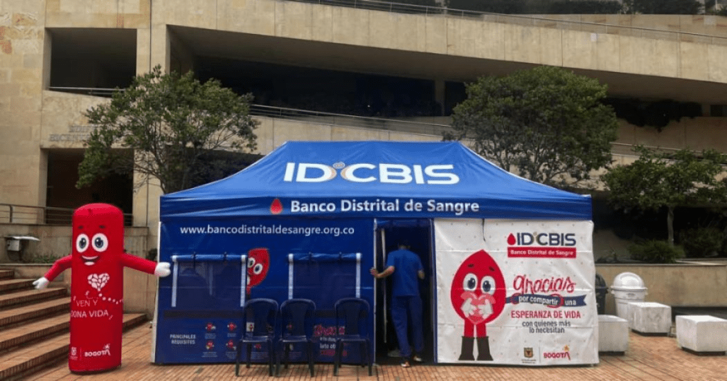 Foto de un punto de donación de sangre en Bogotá 