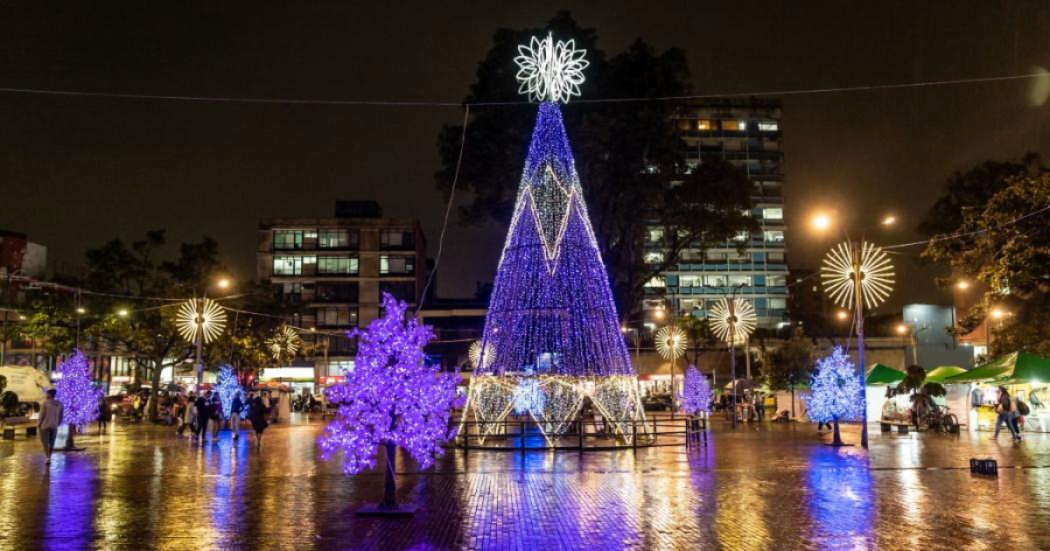 Imagen de la Plaza de Bolívar en Navidad