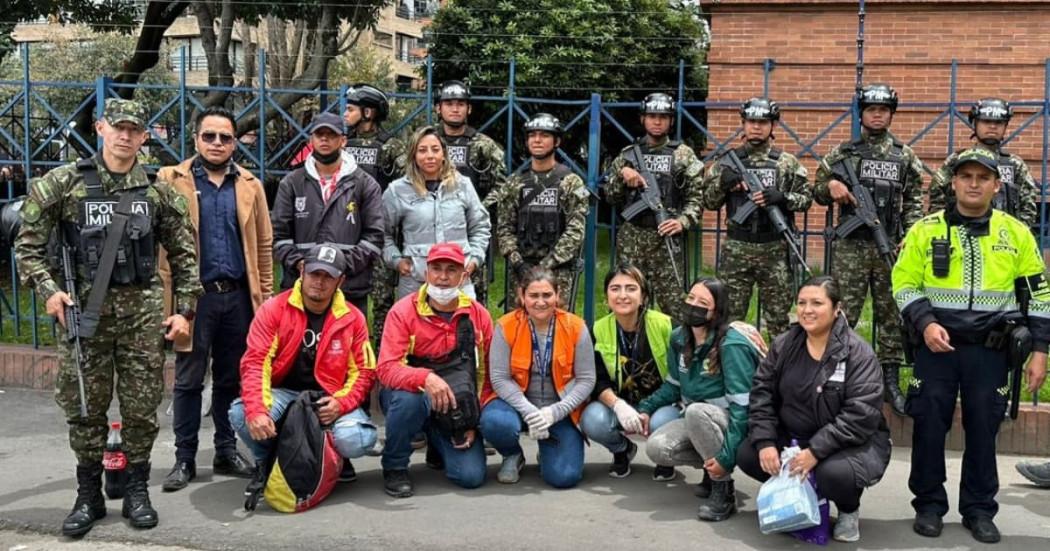 En la foto todas las personas que hacen posible el Metro de Bogotá