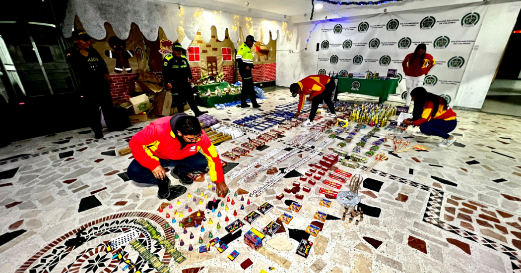 Imagen de distinto tipo de pólvora incautada