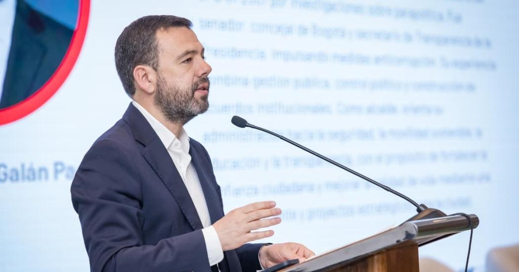 Foto del alcalde Carlos Fernando Galán durante el segundo Encuentro Internacional de Seguridad Urbana.